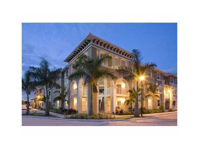 10855 NW 88 TE # 204, Miami, FL 33178