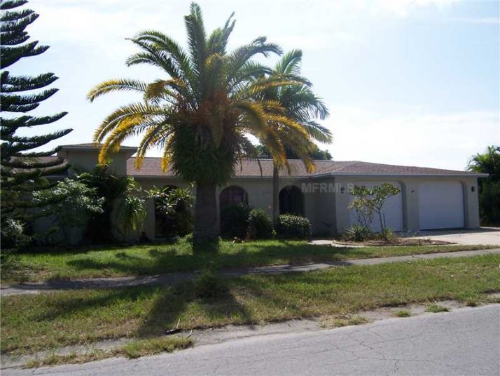 2022 Sugarbush Dr, Holiday, FL 34690