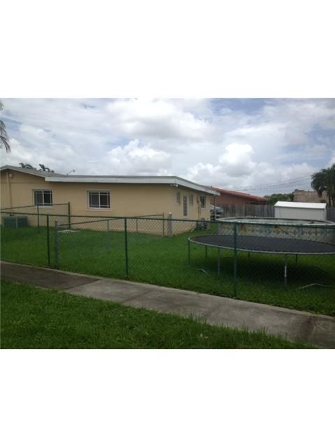 17101 NW 78 CT, Hialeah, FL 33015
