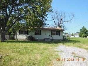 409 E Redwood St, Coweta, OK 74429