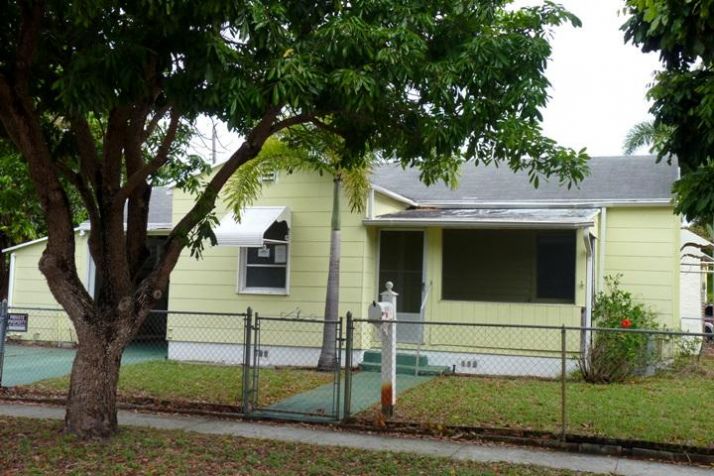 5715 Garden Ave, West Palm Beach, FL 33405