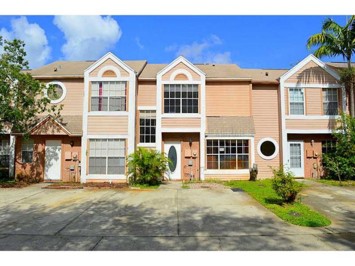 11124 Essex Ridge Ct, Orlando, FL 32837