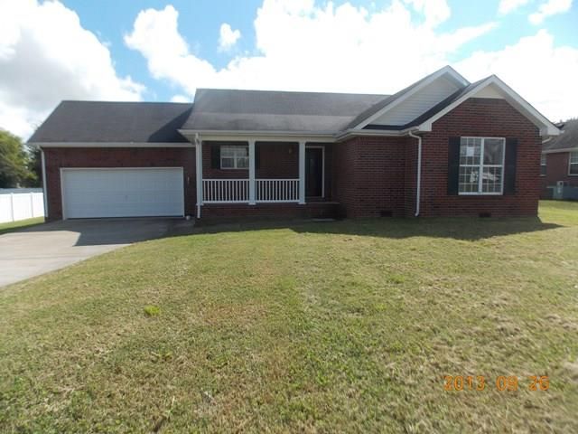 211 Johnny Ruth Ct, Murfreesboro, TN 37127