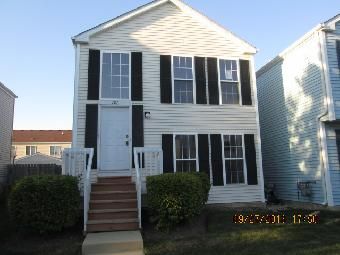 786 Symphony Dr, Aurora, IL 60504