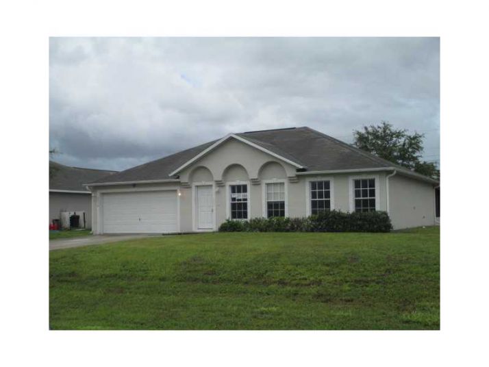8716 103rd Ct, Vero Beach, FL 32967