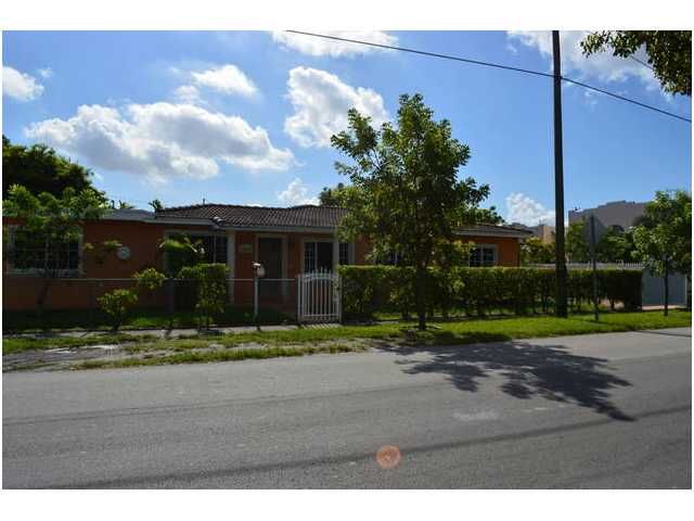 1235 SW 24 AV, Miami, FL 33135