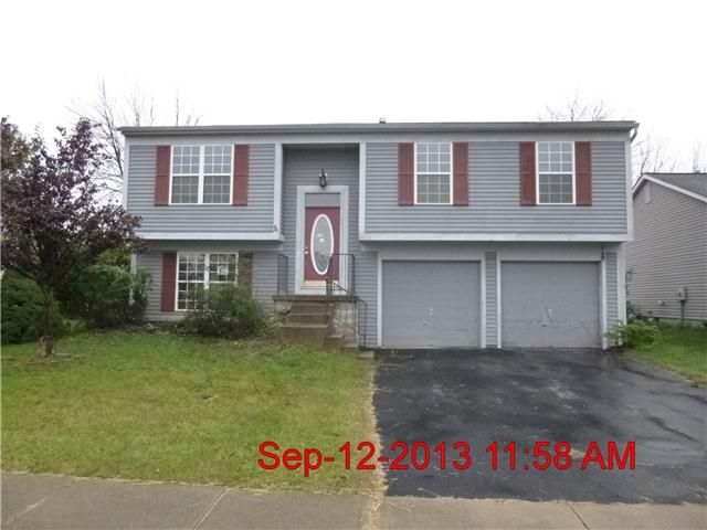 4371 Village Park Dr, Columbus, OH 43228
