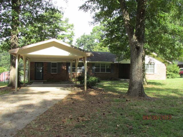 219 Mobile St, Aberdeen, MS 39730