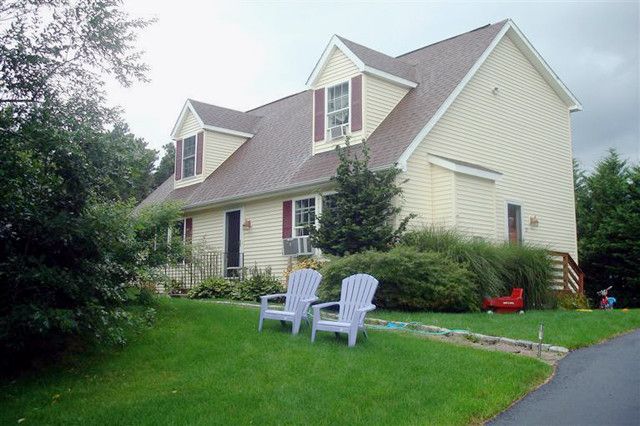 27 Weeks Pond Dr, Forestdale, MA 02644