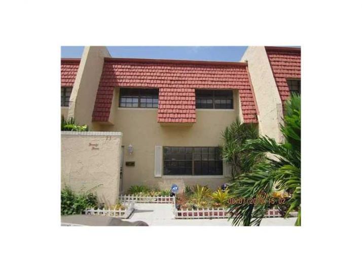 23 SPINNING WHEEL LN # 23, Fort Lauderdale, FL 33319