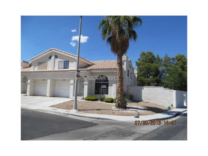 2816 Mill Point Dr, Henderson, NV 89074