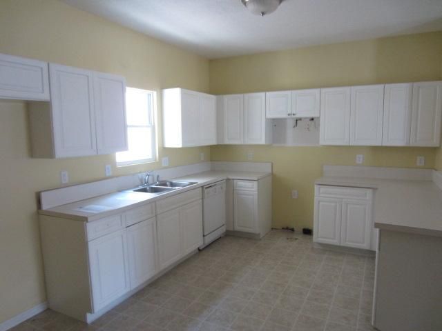 891 Summerville Dr, Delaware, OH 43015