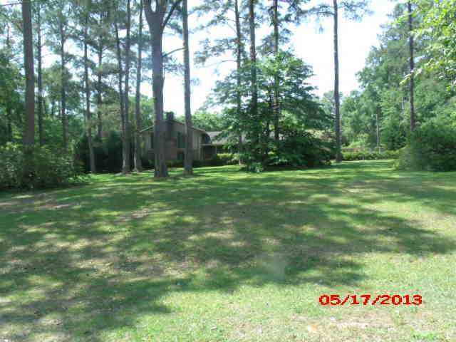 312 Plantation Ln, Thomasville, GA 31757