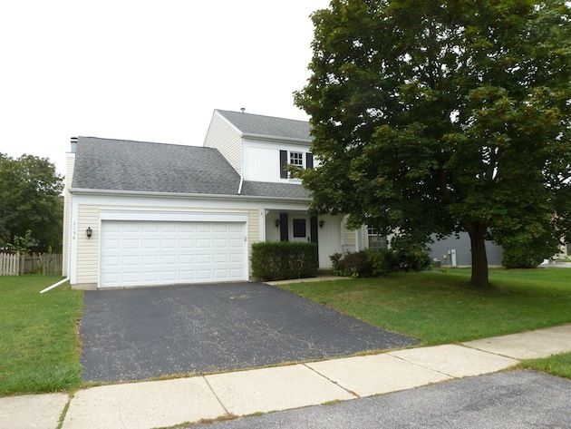 3156 Village Green Dr, Aurora, IL 60504