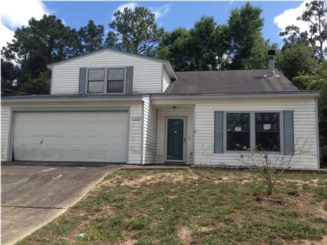 106 Palmetto Dr, Crestview, FL 32539