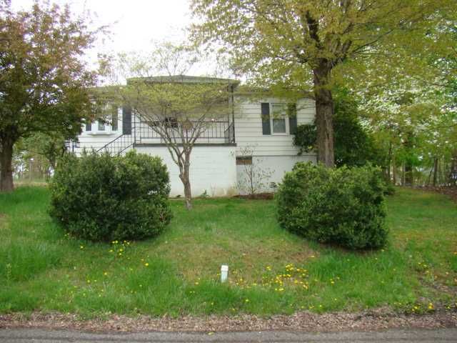401 2nd St, Oak Hill, WV 25901
