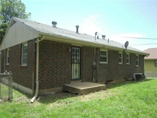 8608 E 58th St, Kansas City, MO 64129
