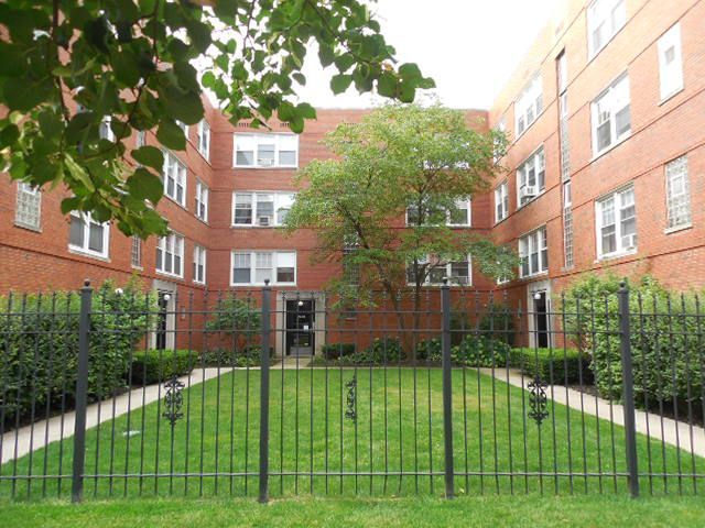 2441 W Farragut Ave Apt 2a, Chicago, IL 60625