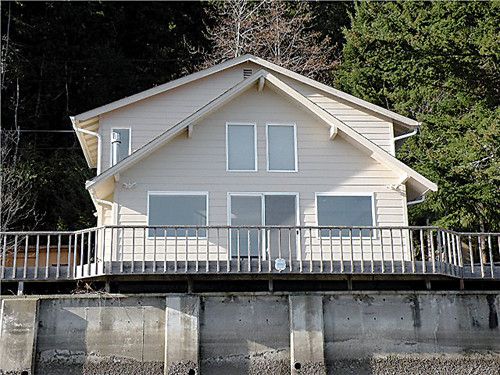9911 NE North Shore Rd, Belfair, WA 98528