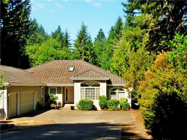 430 E Lakeshore Dr, Allyn, WA 98524