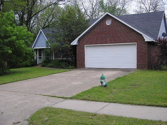 17Th, Pryor, OK 74361