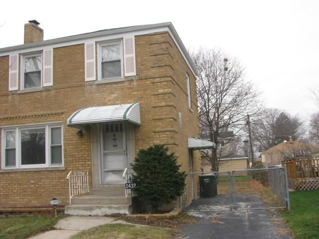 2432 South 20th Avenue, Broadview, IL 60155