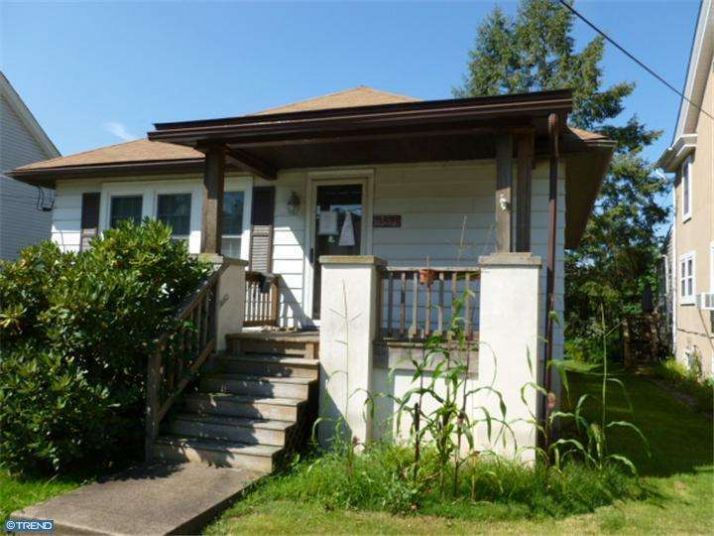 571 Dotts St, Pennsburg, PA 18073