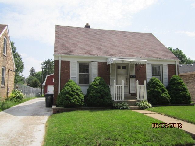 8123 45th Pl, Lyons, IL 60534
