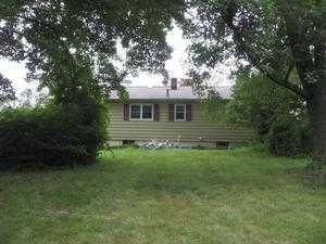 72 Media Ave, Waterbury, CT 06708