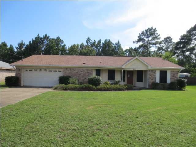 9049 Bluebay Ln, Pensacola, FL 32506