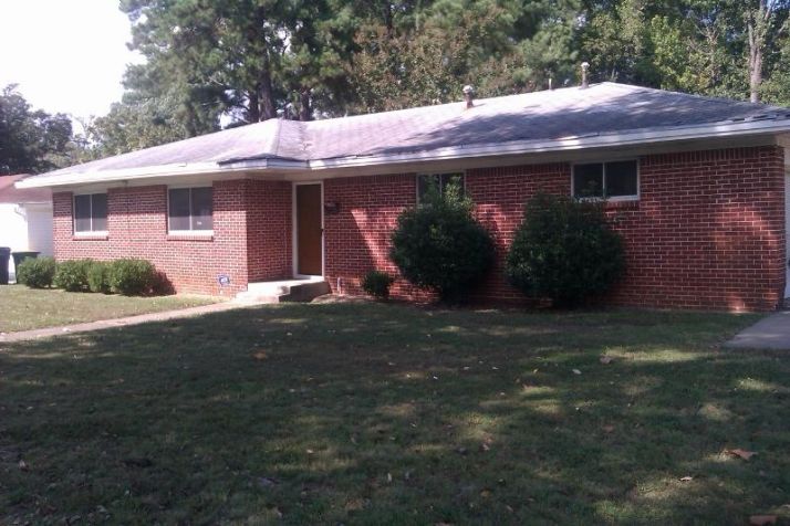 7400 Azalea Dr, Little Rock, AR 72209