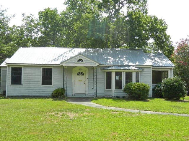 152 Jackson Street, Hazlehurst, MS 39083