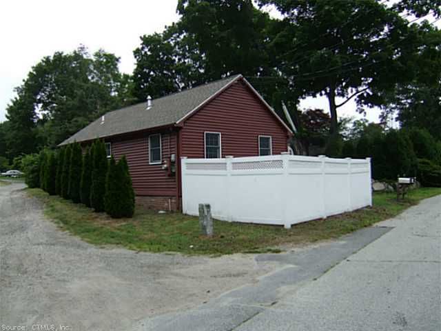 18 Daboll Rd, Groton, CT 06340