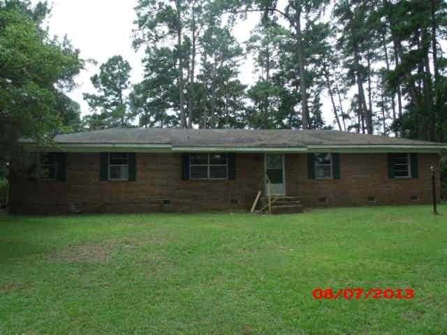 112 Holly Hill Dr, Thomasville, GA 31757