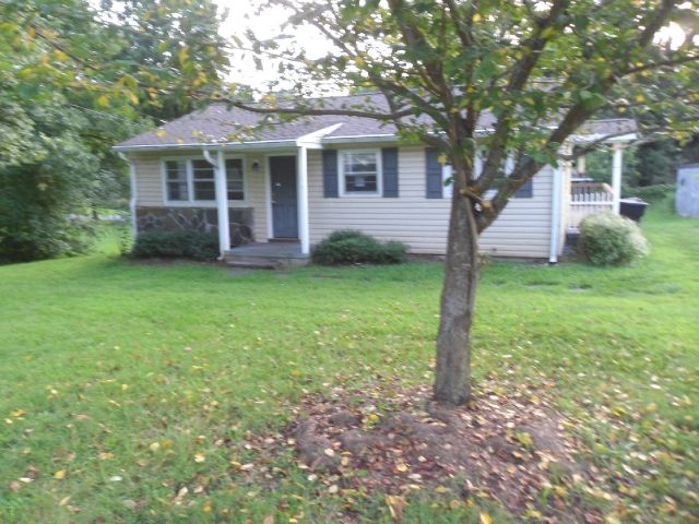 814 Buckner St, Burlington, NC 27215