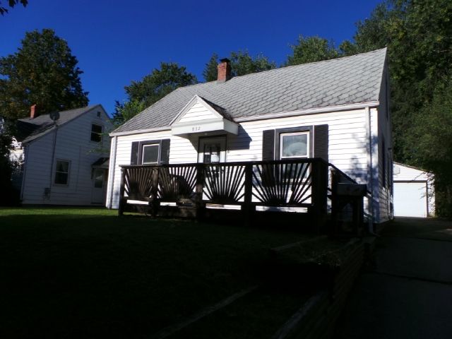 832 Caddo Ave, Akron, OH 44305