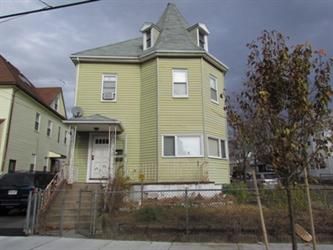 58 Cottage St, Everett, MA 02149