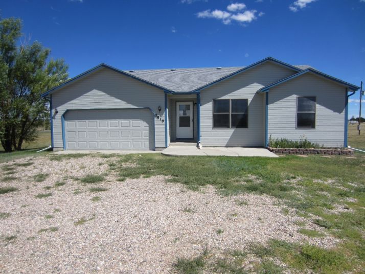 7819 Stagecoach Rd, Cheyenne, WY 82009