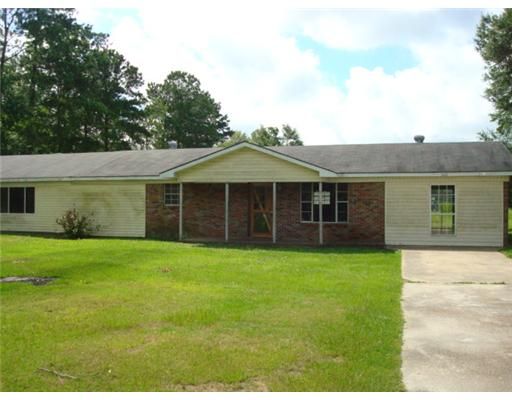 8920 Bolen Rd, Moss Point, MS 39562