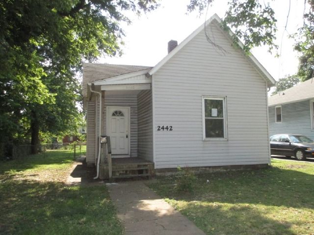 2442 Edwards St, Granite City, IL 62040