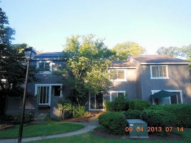 129 Twin Lakes Dr, Fairfield, OH 45014