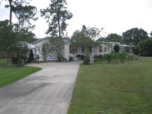 205 Iris Dr, Fruitland Park, FL 34731