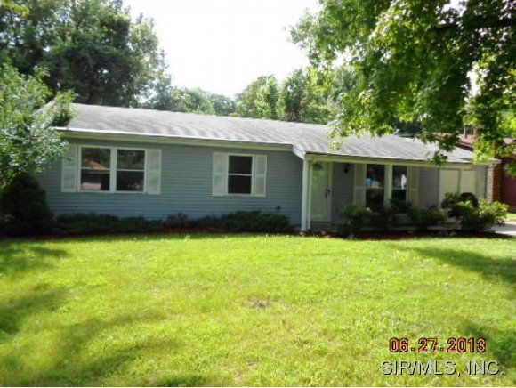 116 Dogwood Ln, Fairview Heights, IL 62208
