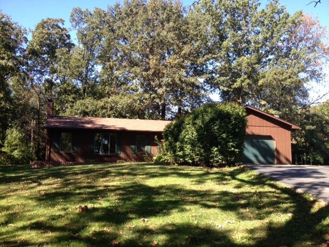 3001 Chelsea Ln, Brighton, IL 62012