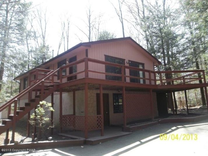 1008 Goose Pond Rd, Lake Ariel, PA 18436