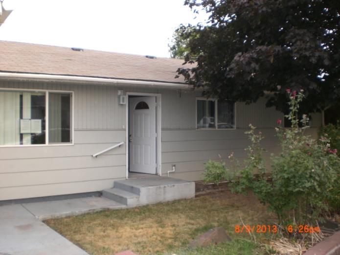 1111 S 42nd Ave, Yakima, WA 98908