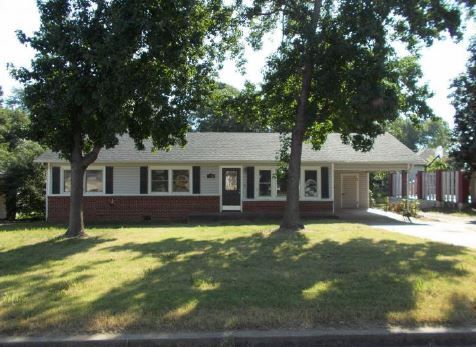 521 S 13th St, Rogers, AR 72758