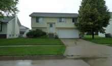 821 10th Street Nw Altoona, IA 50009