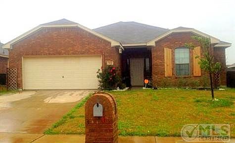 Stonegate Blvd, Alvarado, TX 76009