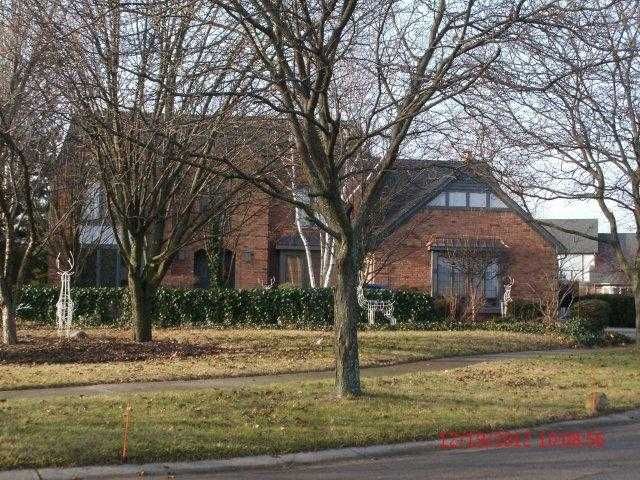 54263 Meadowood Ct, Utica, MI 48316